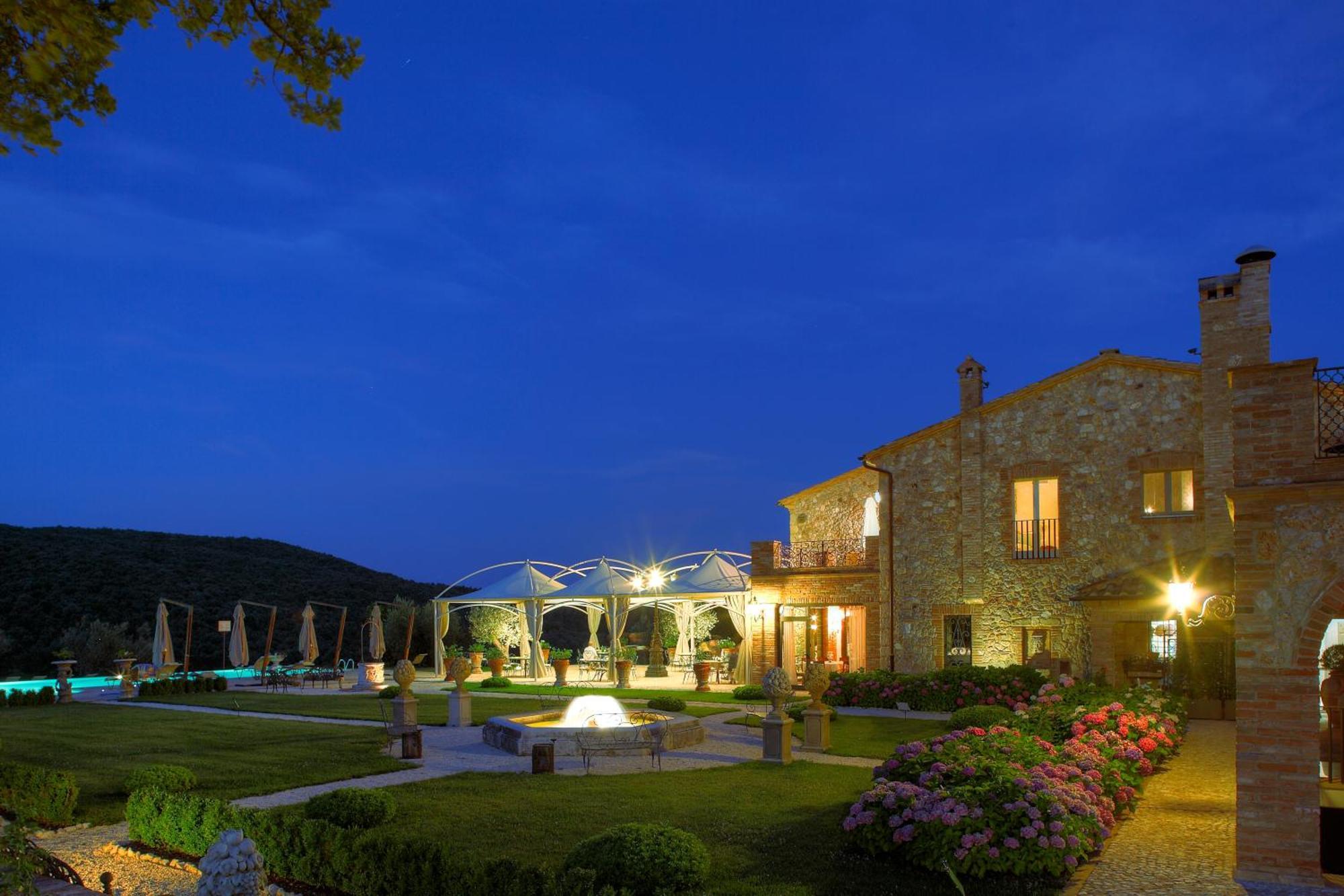 Relais Tenuta Del Gallo Farm stay *